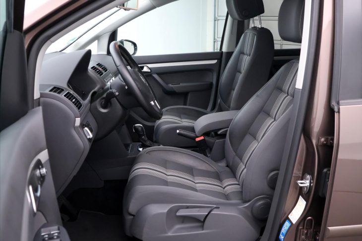 Volkswagen Touran 2,0 TDI 103kW DSG Match Panorama