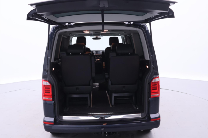 Volkswagen Multivan 2,0 TDI DSG Highline 6-Míst DPH