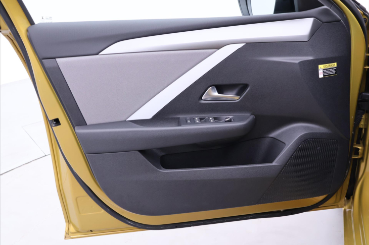 Opel Astra 1,2 Turbo 81kW Edition CZ