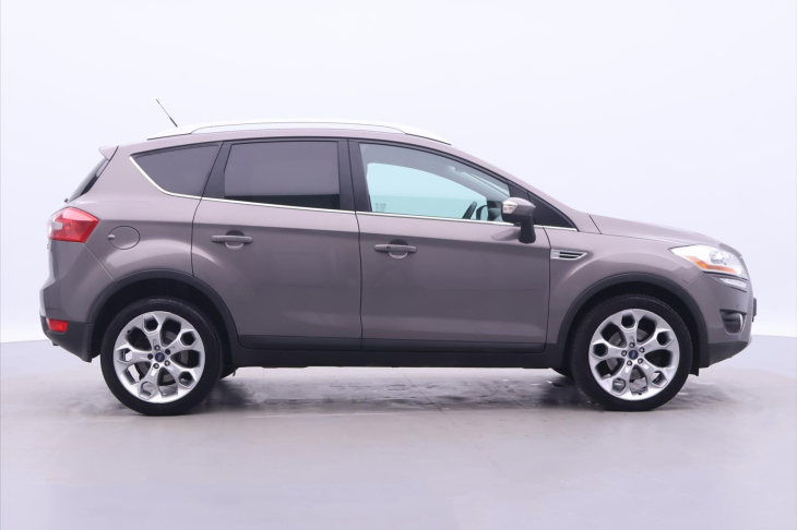 Ford Kuga 2,0 TDCI 103kW AWD Titanium