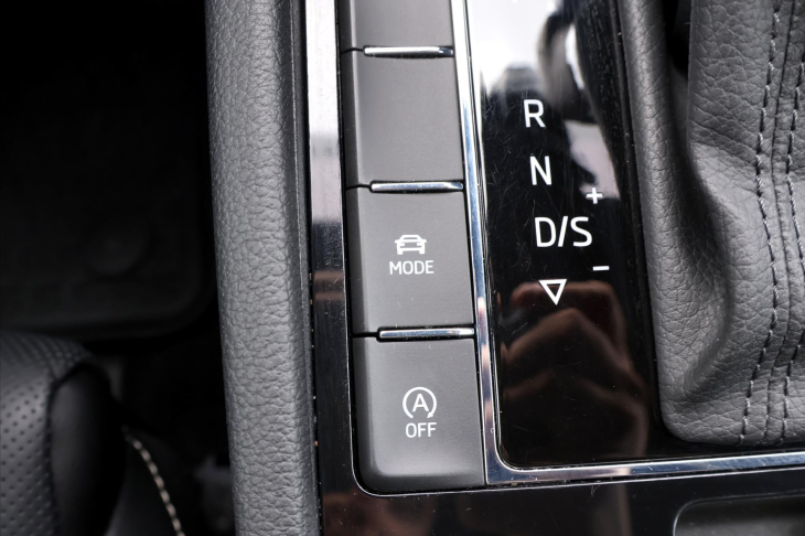Škoda Superb 2,0 TDI DSG L&K DPH CZ