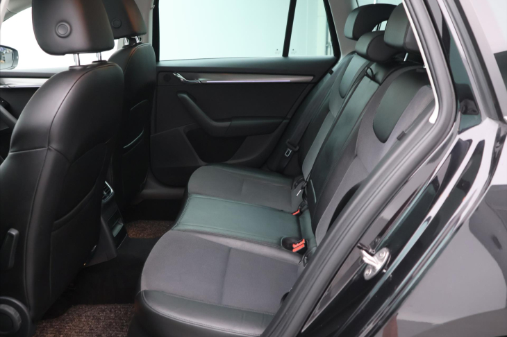 Škoda Octavia 2,0 TDI 110kW DSG Style LED