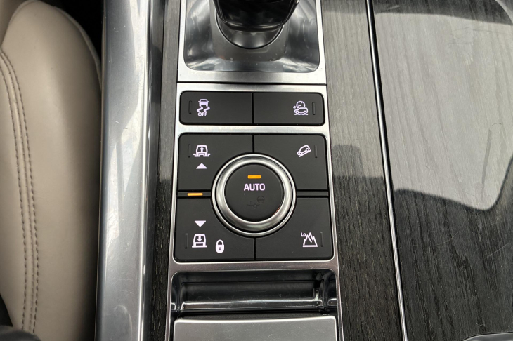 Land Rover Range Rover 3,0 D300 221kW Aut. 4x4 CZ