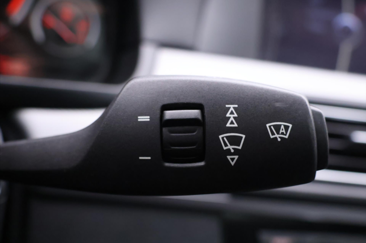 BMW Řada 5 2,0 520d 135kwPanorama Navi