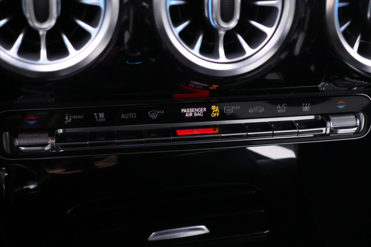 Mercedes-Benz Třídy A 1,3 200 120kW Aut. CZ kůže DPH