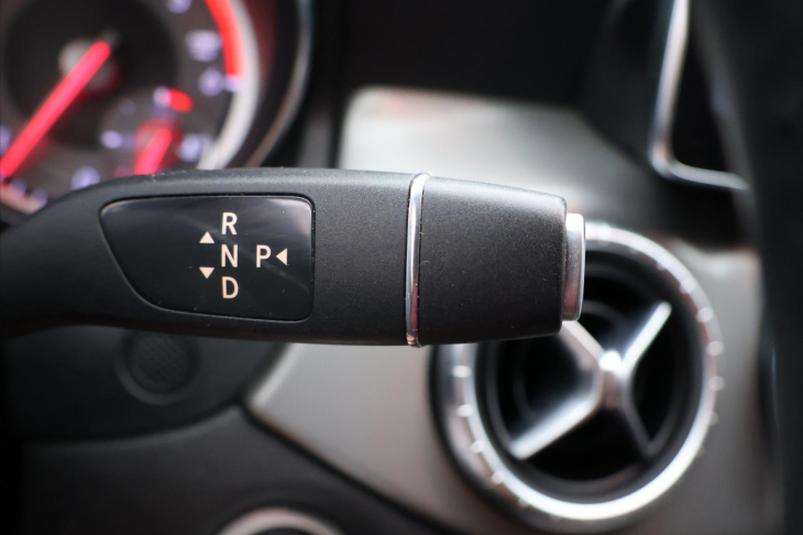 Mercedes-Benz CLA 2,1 220d Aut. 130kW AMG Line