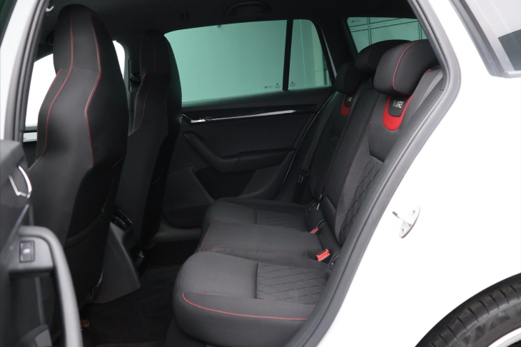 Škoda Octavia 2,0 TDI 135kW Aut.klima Navi RS