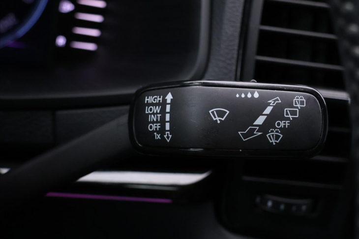 Škoda Karoq 2,0 TSI DSG 4x4 Sportline DPH