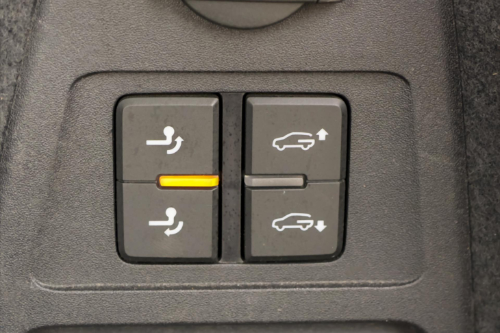 Volkswagen Touareg 3,0 TDI V6 210kW 4M CZ DPH