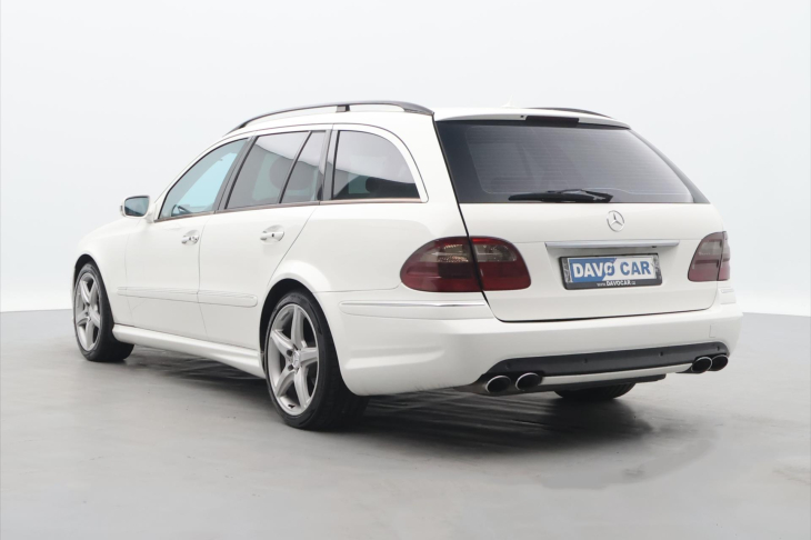 Mercedes-Benz Třídy E 3,2 E320 165kW AMG Paket
