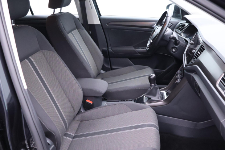 Volkswagen T-Roc 1,0 TSI 85kW Comfort 1.Maj DPH