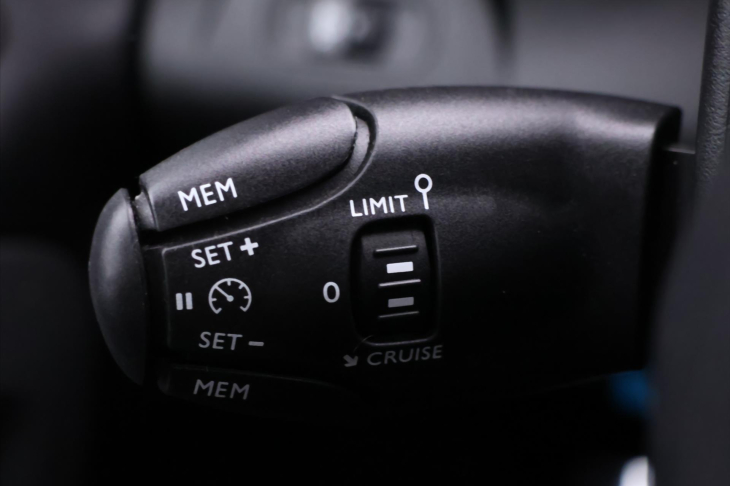 Citroën Berlingo 1,2 PT 81kW Feel CZ Serv. kniha