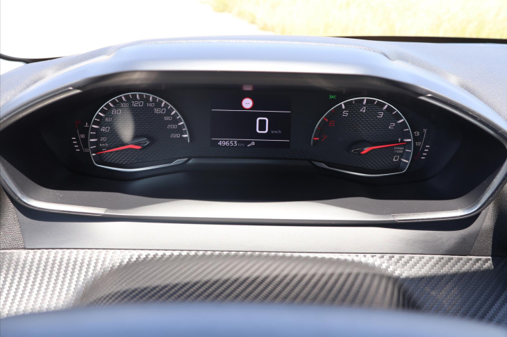 Peugeot 208 1,2 101k Allure CZ 1.Maj DPH