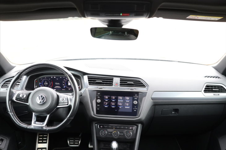Volkswagen Tiguan 2,0 TDI DSG 4x4 CZ DPH R-Line
