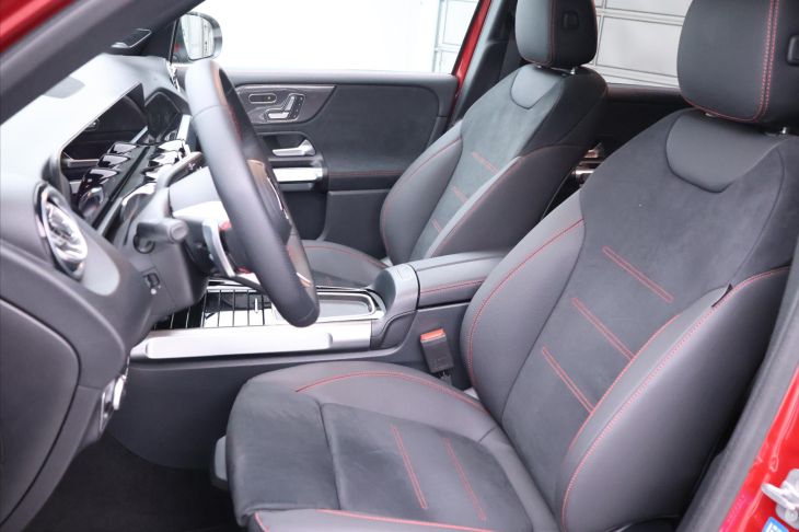 Mercedes-Benz GLB 2,0 200d 4Matic AMG Premium