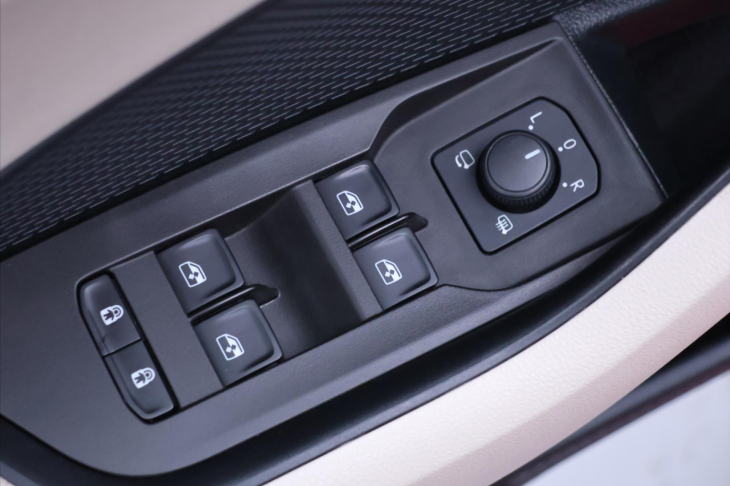 Škoda Octavia 1,5 TSI 110kW Style+matrix DPH