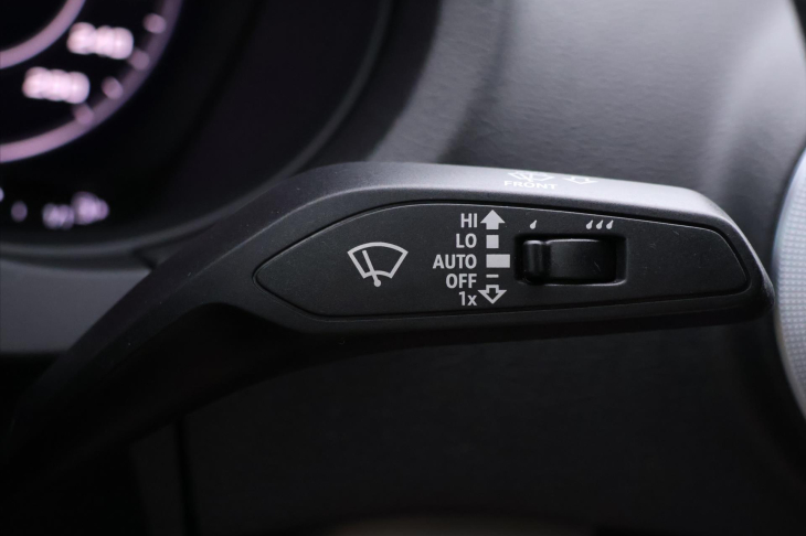 Audi A3 1,0 30TFSI S-line Virtual DPH