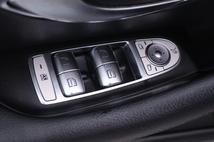 Mercedes-Benz Třídy E 2,9 400d 250KW 4Matic FULL LED
