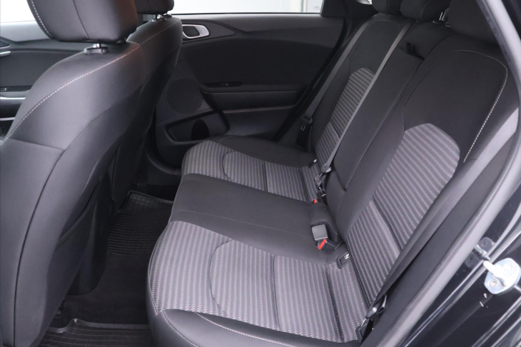 Kia Ceed 1,5 T-GDI 118 kW Top Aut. DPH