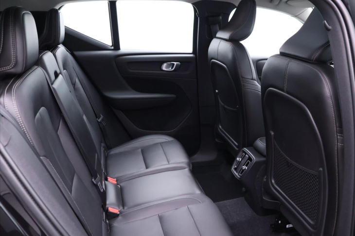 Volvo XC40 2,0 D4 AWD Panorama Tažné
