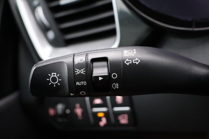 Kia Ceed 1,6 T-GDI 150kW DCT CZ GT