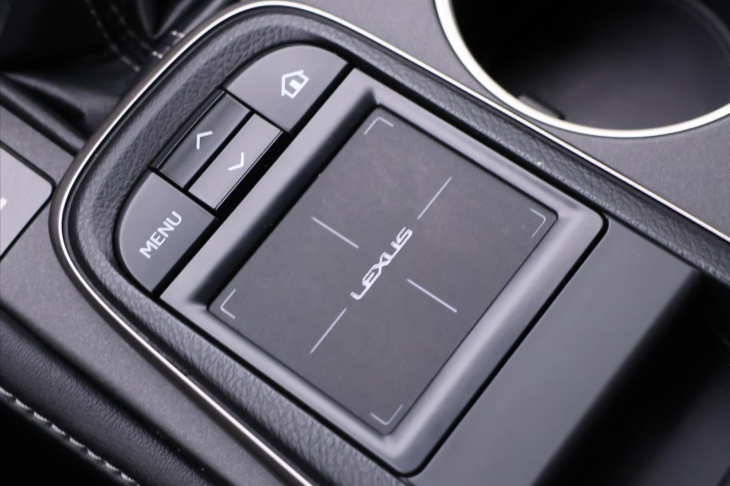 Lexus RC 300h 2,5 133kW F-Sport Navi CZ