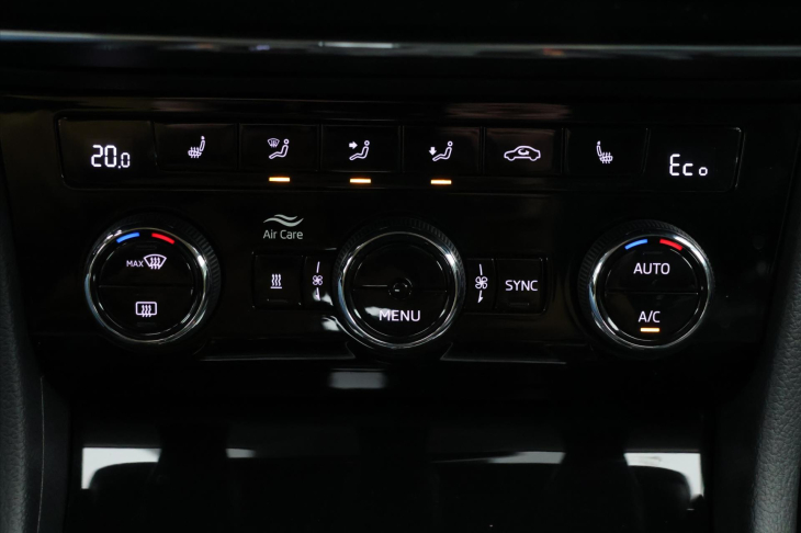 Škoda Superb 1,4 iV 115KW Laurin & Klement