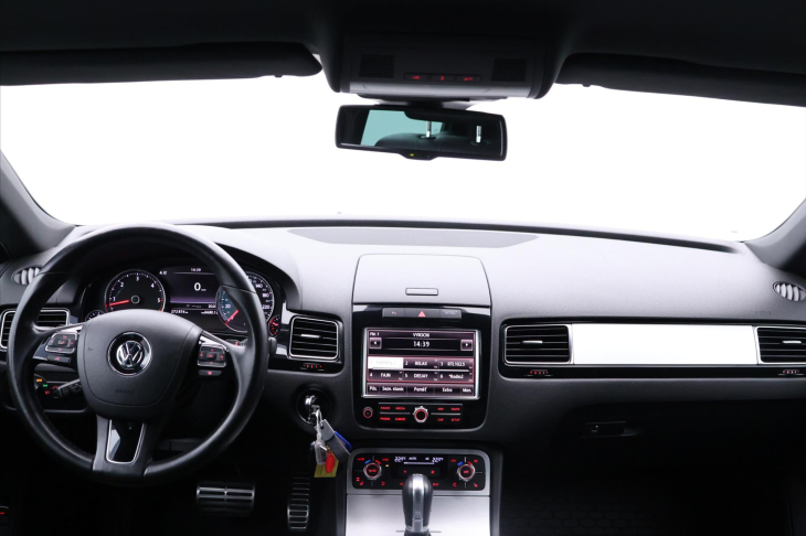 Volkswagen Touareg 4,2 V8 TDI 250 KW 4x4 KLIMA