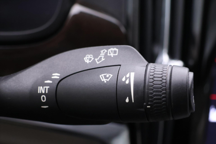 Volvo V90 2,0 D4 AWD Aut CZ Momentum DPH