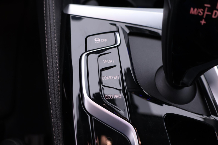 BMW Řada 5 3,0 530d xDrive 210kW Aut.