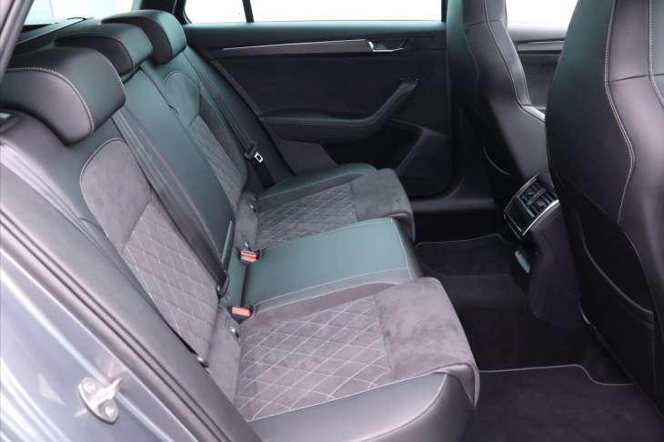 Škoda Superb 2,0 TDI 110kW SportLine Combi DSG