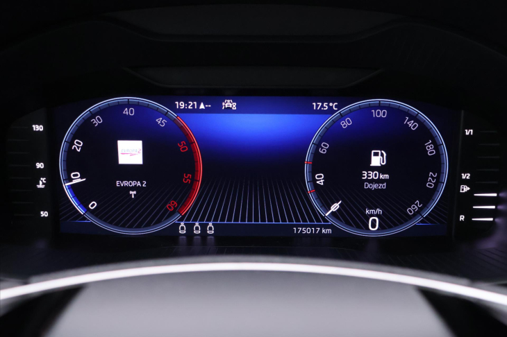 Škoda Karoq 2,0 TDI 110kW Virtual LED 1.Maj DPH