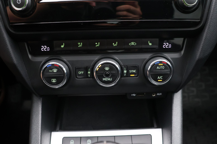 Škoda Octavia 2,0 TDI 110kW CZ Style Xenon