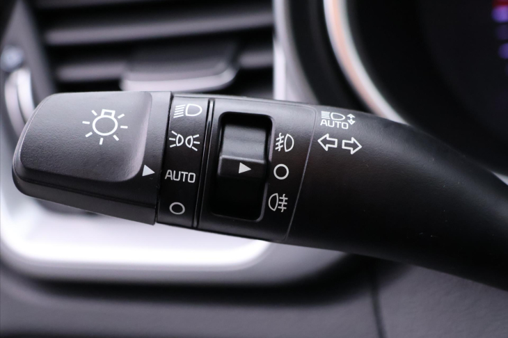 Kia Ceed 1,5 T-GDI 117kW Aut. CZ DPH