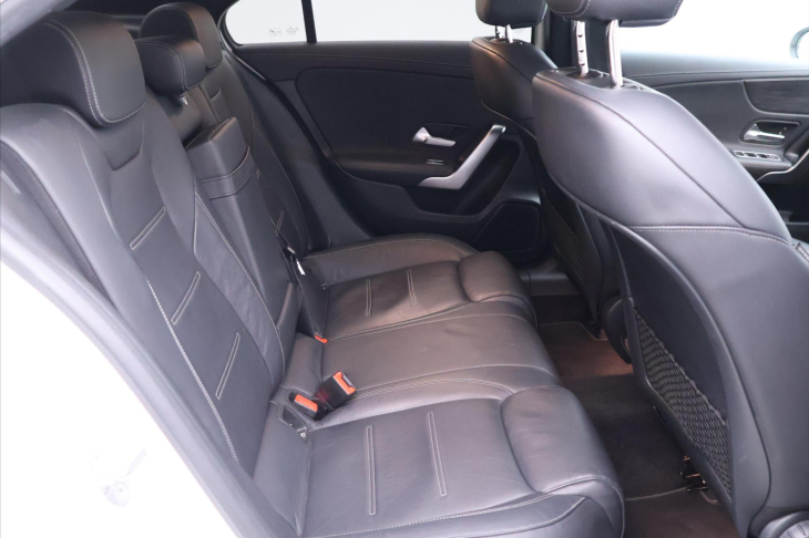 Mercedes-Benz Třídy A 2,0 A220 140kW Aut. AMG-Line