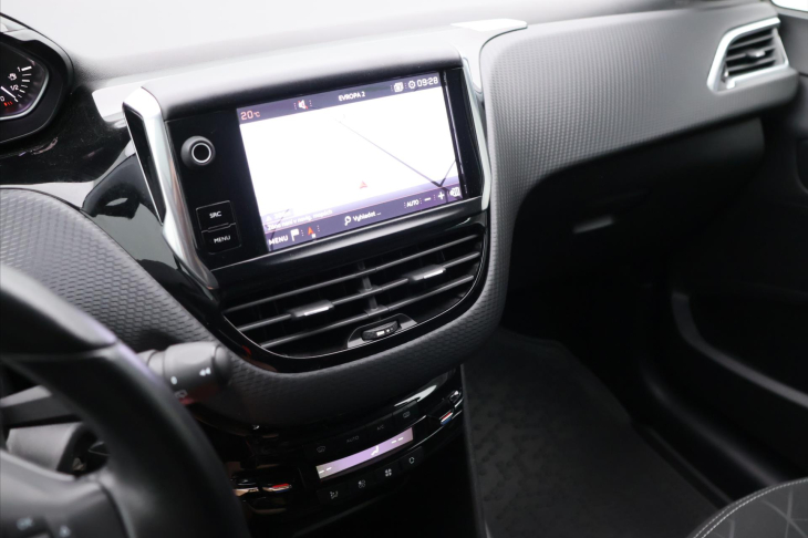 Peugeot 2008 1,2 PT 110k Active Klima CZ
