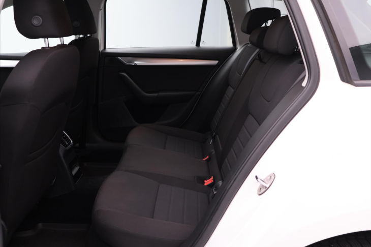 Škoda Octavia 1,6 TDI 81kW Style CZ Xenon