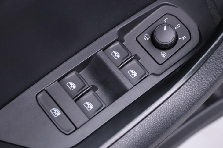 Škoda Karoq 2,0 TDI 4x4 DSG Sportline DPH