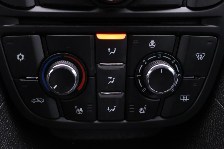 Opel Meriva 1,4 i 16V 88kW Klima Kůže