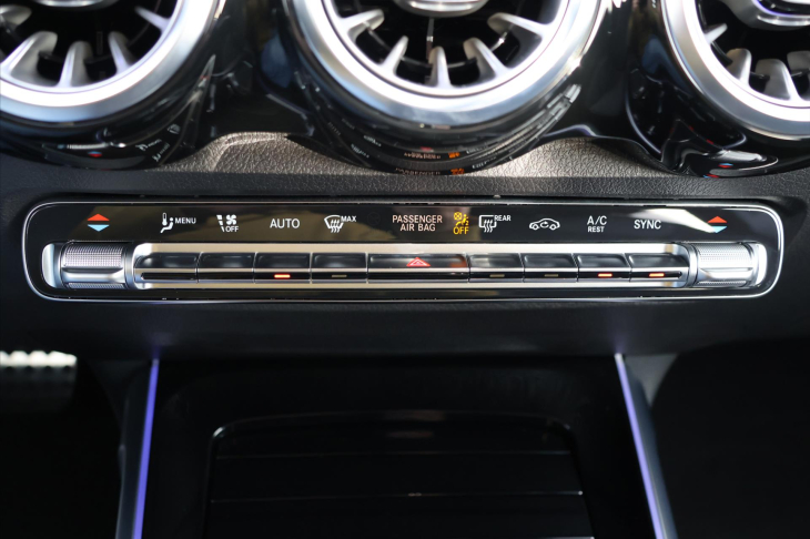 Mercedes-Benz GLB 2,0 200d 4MATIC AMG Premium+