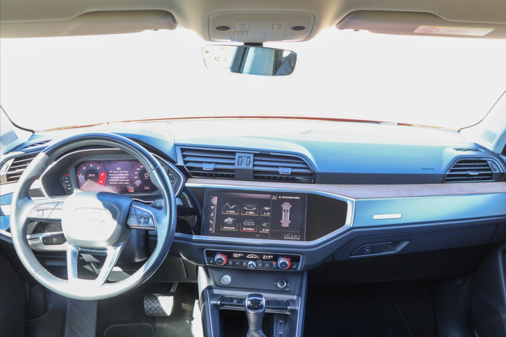 Audi Q3 2,0 TDI 110kW Advanced CZ DPH