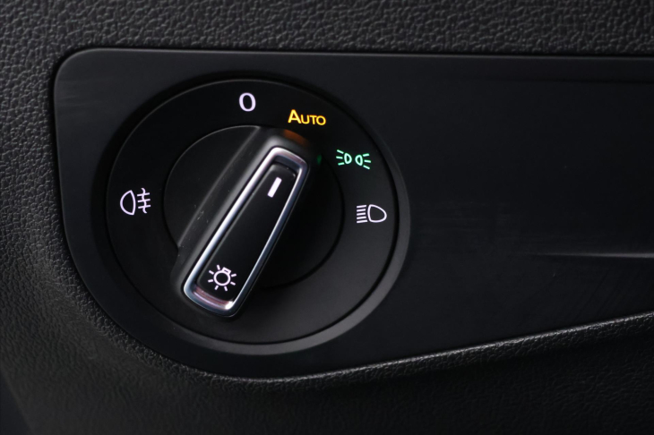 Volkswagen Tiguan 1,5 TSI Business 1.Maj LED DPH