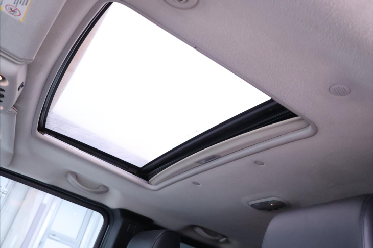 Hummer H2 6,0 i 237kW Automat 4x4 Kůže