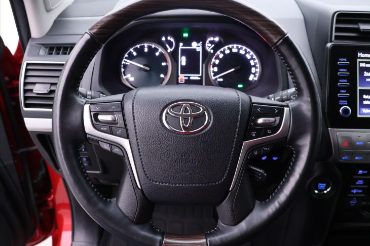 Toyota Land Cruiser 2,8 D-4D 150kW Aut. 4x4 CZ