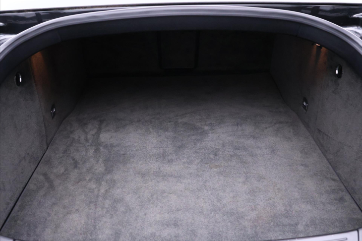 Bentley Continental Flying Spur 6,0 W12 412 kW 4x4 Kůže DPH