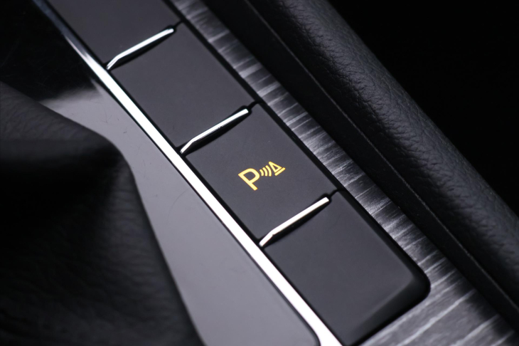 Škoda Superb 1,5 TSI DSG Business 1.Maj DPH