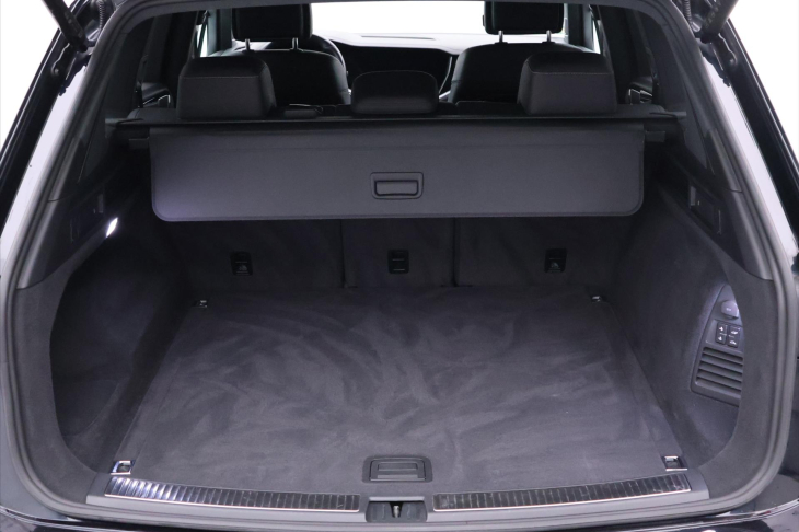 Volkswagen Touareg 3,0 TDI 210kW 4M R-Line DPH