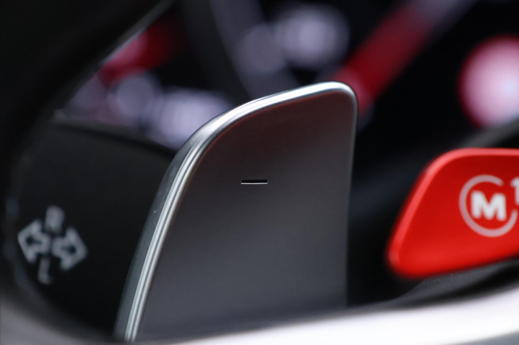 BMW M5 4,4 V8 441kW xDrive Individual DPH CZ