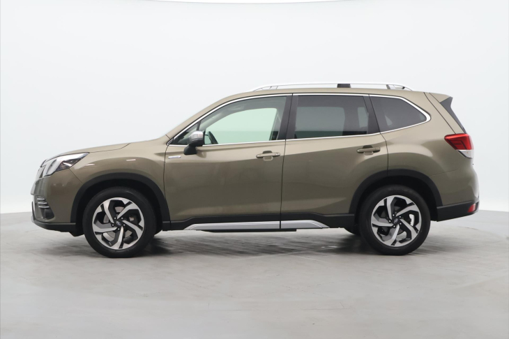 Subaru Forester 2,0 e-Boxer 110kW Executive CZ