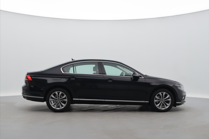 Volkswagen Passat 2,0 TDI Elegance Aut.Klima CZ